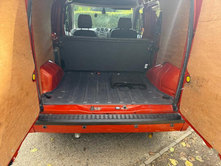 2012 Ford Transit Connect Low Roof Van Limited TDCi 110ps PANEL VAN Diesel Manual