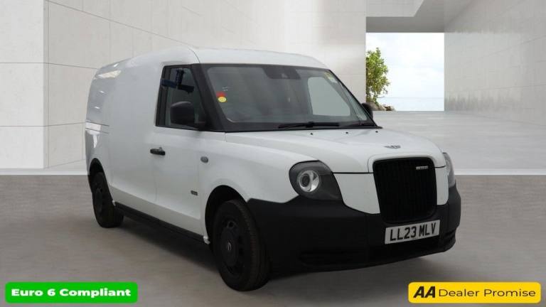 2023 LEVC VN5 White 31kWh City plug-in hybrid van, 44,850 miles, Automatic, Sat nav, Touc Panel V...