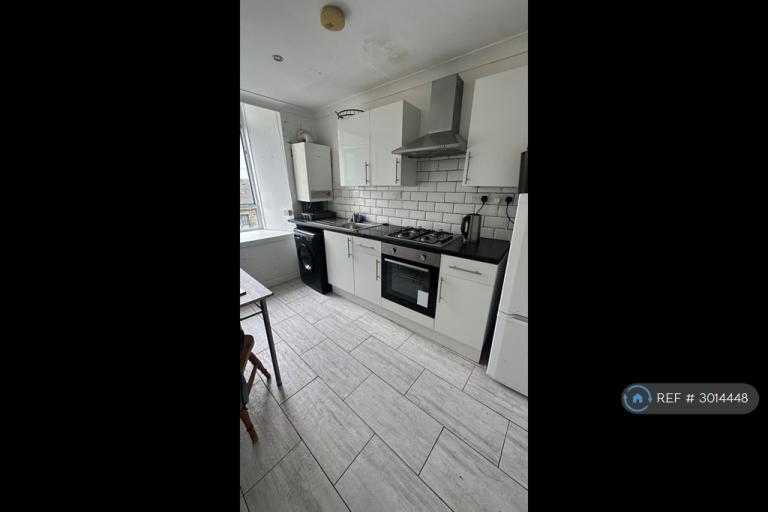 3 bedroom flat in Wilton St, Glasgow, G20 (3 bed) (#3014448)