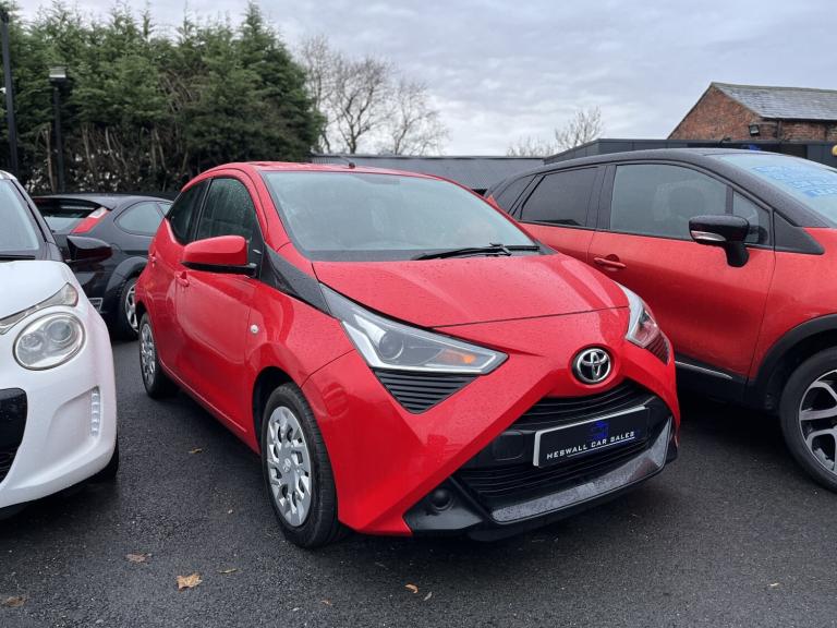 TOYOTA AYGO 1.0 VVT-i x-play 2019