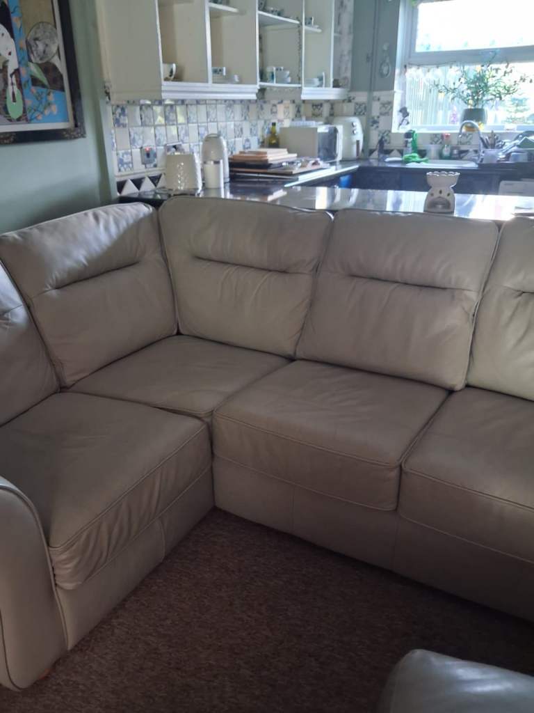 Cream Leather Corner Sofa – Good Condition