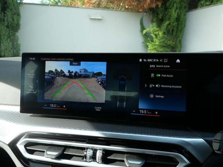 2022 BMW 3 Series 2.0 330e 12kWh M Sport Touring 5dr Petrol Plug-in Hybrid Auto Euro 6 (s/s)  Est...