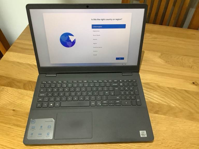 DELL i3 10gen Windows 11 Laptop - 15.6 8gb/256gb - KIDS School College Office ROBLOX *FREE DELIVERY*
