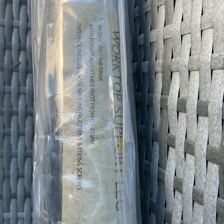 WORKTOP SUPPORT LEG