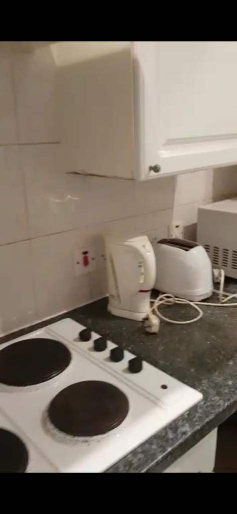 Large Studio Apartment on New Cross Road, SE14