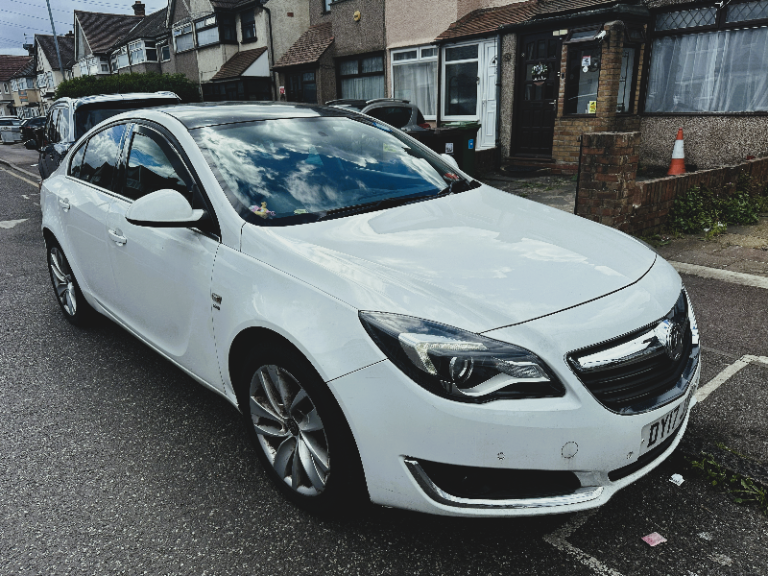 2017 Vauxhall Insignia SRI | PCO/TfL Licensed Until 2026 | New Engine Repair + 4 New Tyres