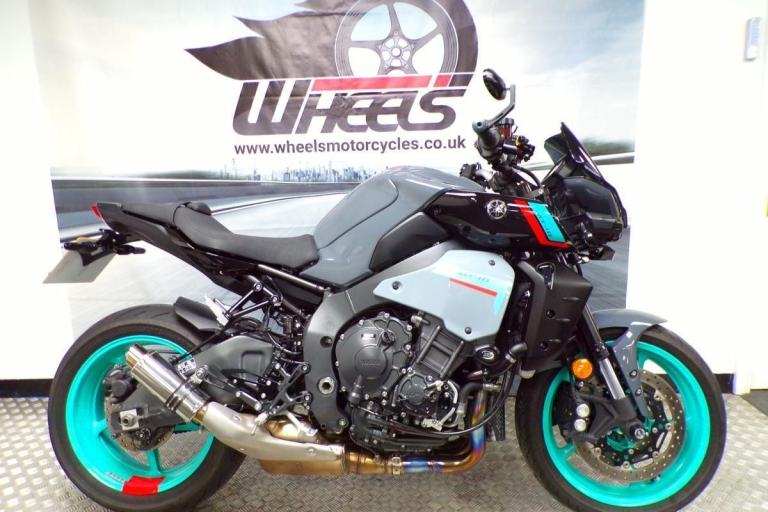 2022 YAMAHA MT-10 WITH LOTS OF GREAT EXTRAS FITTED