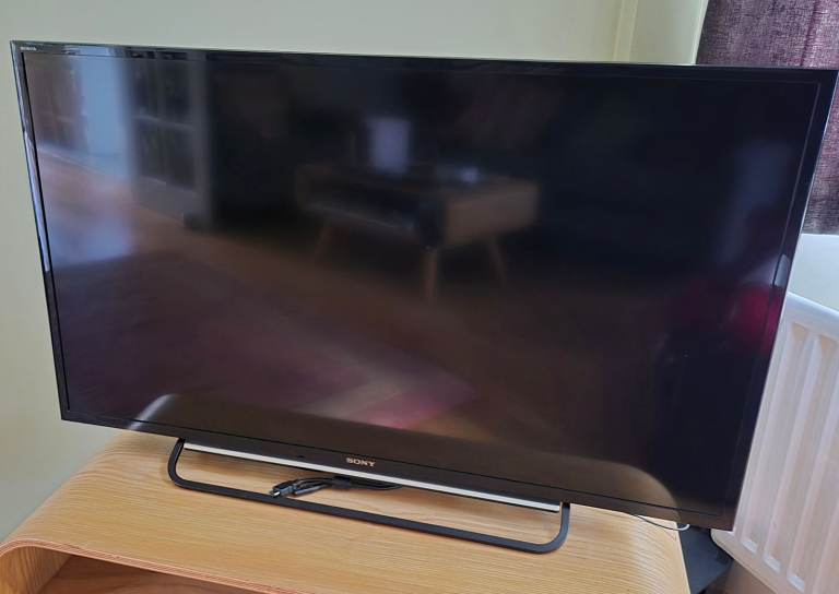 40" Sony Bravia 2014  - Black, Good Condition