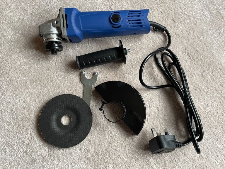 Brand new DAY PLUS Angle Grinder 115mm – 