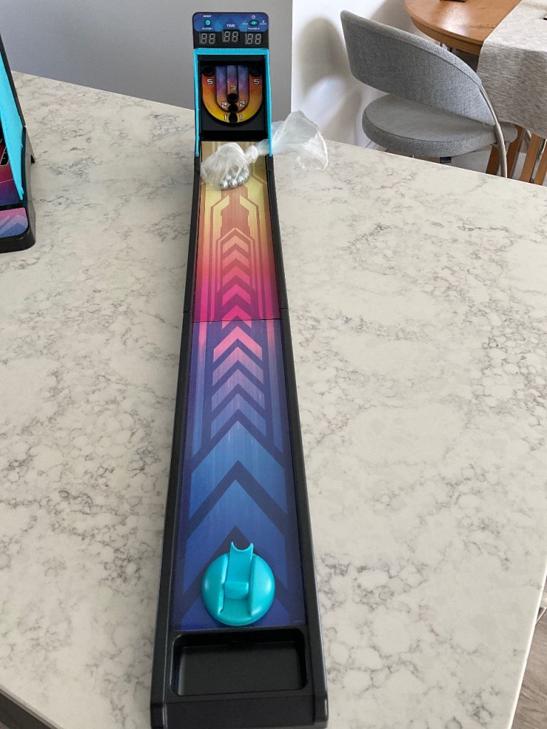 Electronic arcade alley ball 