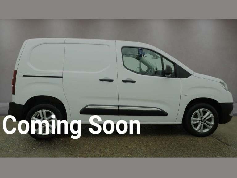 2024 Toyota ProAce 1.5D 130 Design Van Auto PANEL VAN DIESEL Automatic