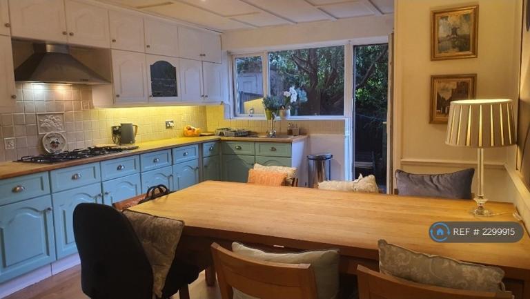 1 bedroom in New Malden, New Malden, KT3 (#2299915)