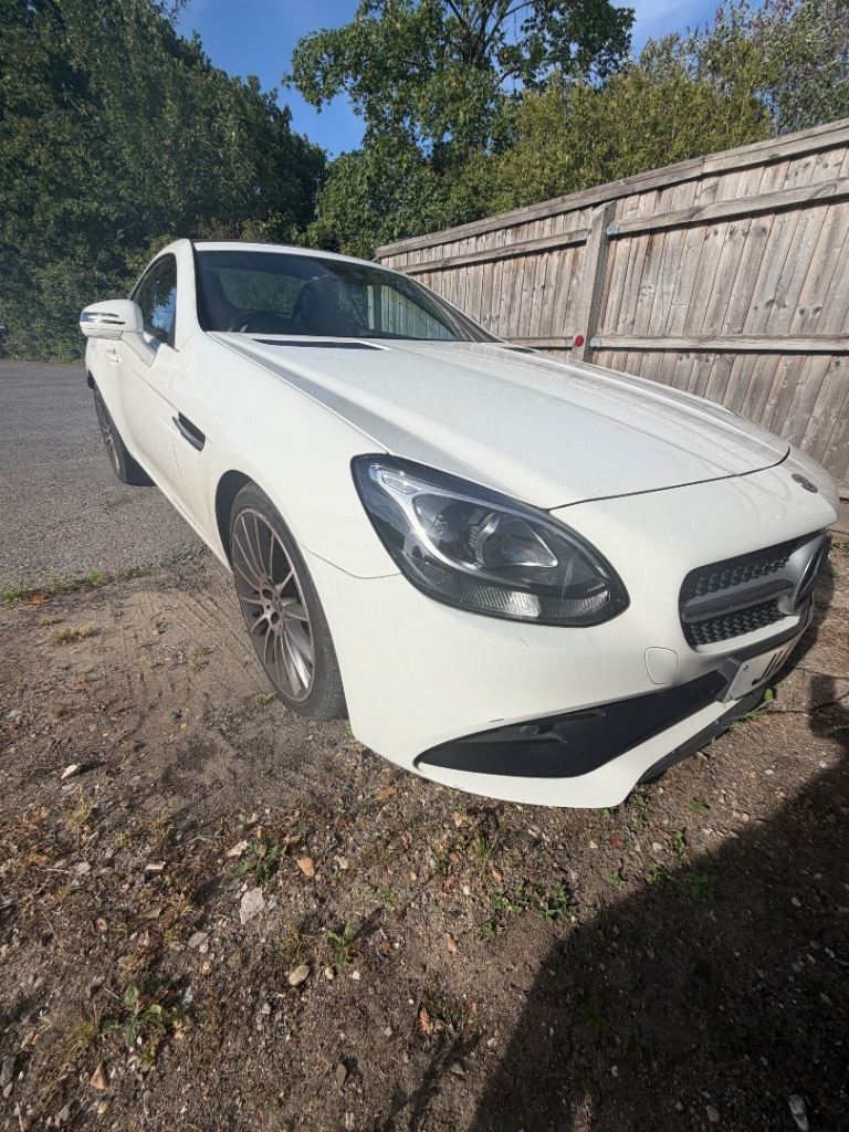 Mercedes-Benz, SLC, Convertible, 2017, Semi-Auto, 1595 (cc), 2 doors