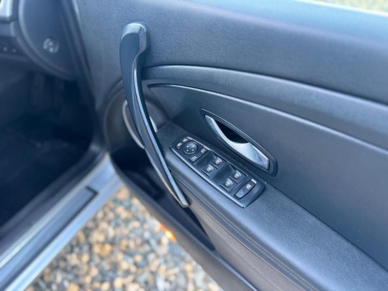 2009 Renault Megane 1.9 dCi Privilege Euro 4 5dr HATCHBACK Diesel Manual