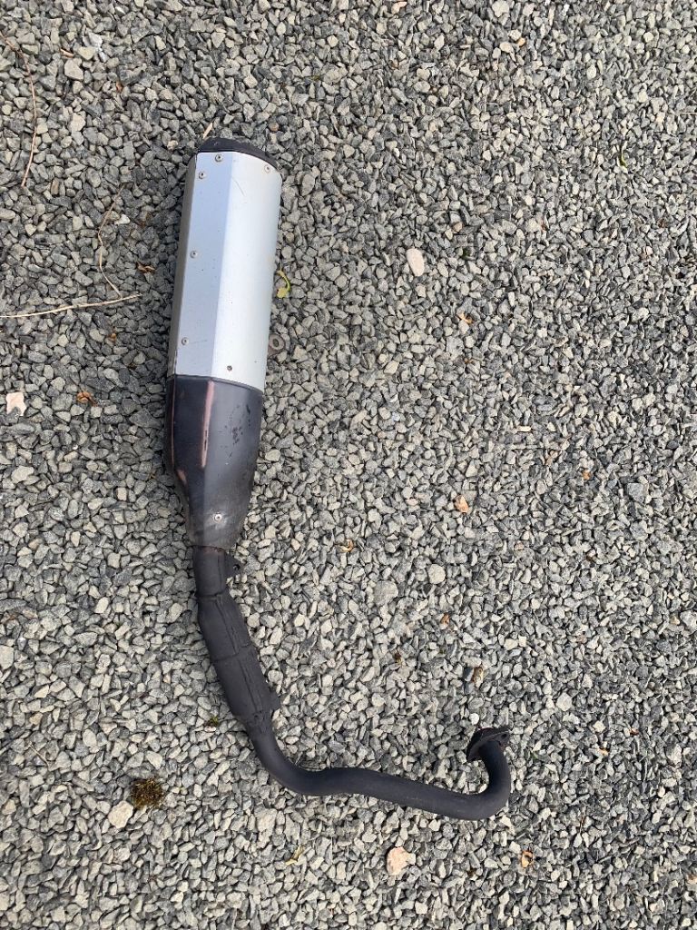 Yamaha YZF-R125 exhaust 