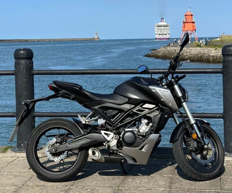 Honda Cb125R 12 months MOT £2500 Ono 