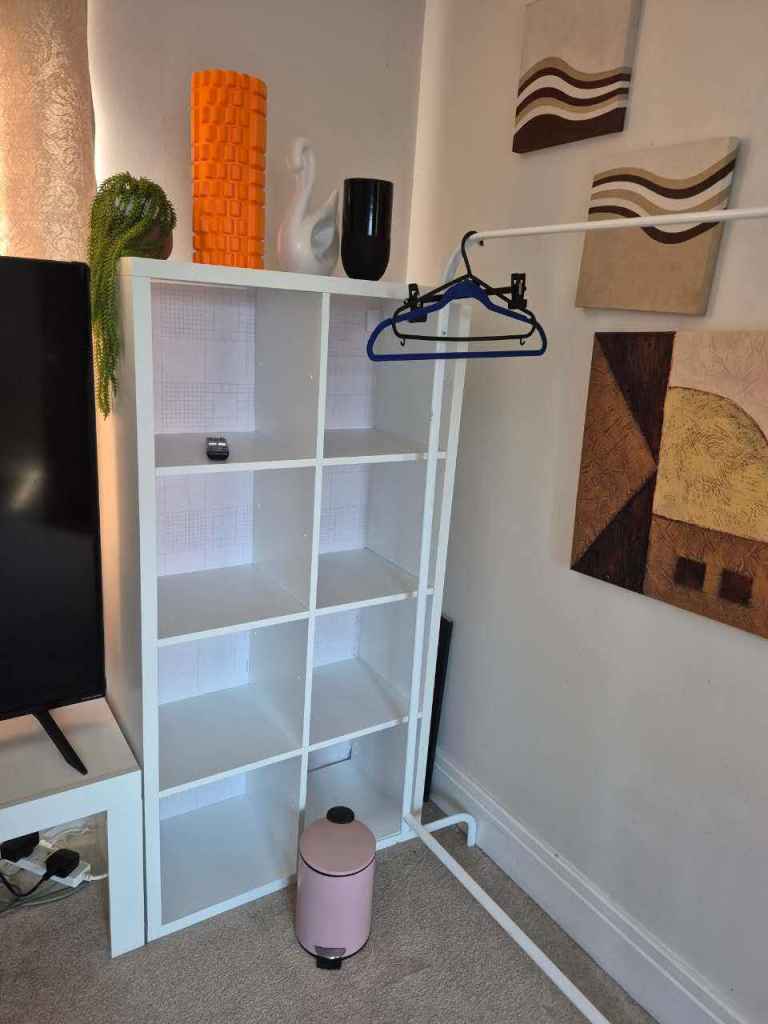 8 Cube Shelf, Versatile Bookcase for Living Room, Office, Bedroom, White