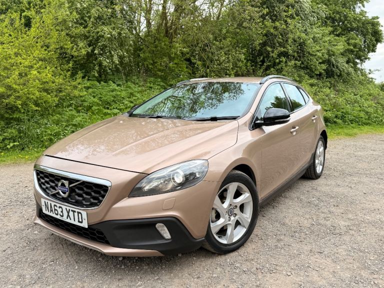 Volvo, V40, Hatchback, 2013, Semi-Auto, 1560 (cc), 5 doors