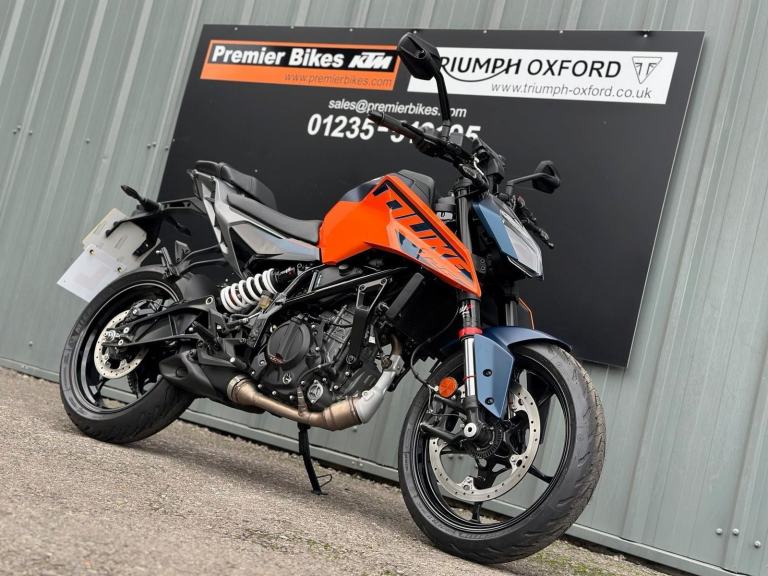 Stunning One Owner 2025/75 KTM Duke 125 Motorcycle 