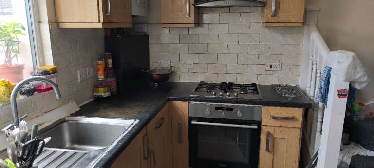 Double Room to Rent in Hounslow East – Available Now