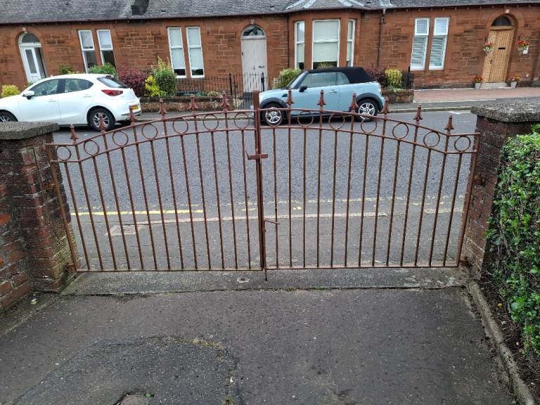 Gates, double driveway gates (galvanised steel)