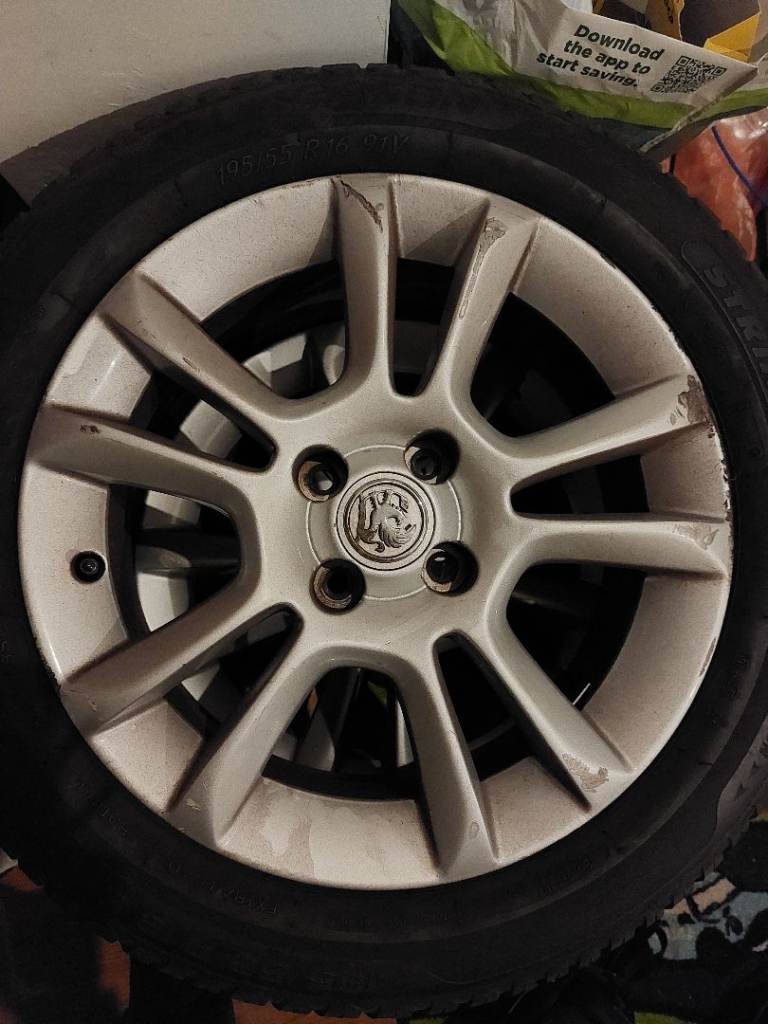 Corsa d 16 inch alloys with tyres