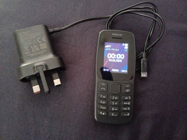 Nokia Mobile Phone with Charger – Black, Excellent Condition