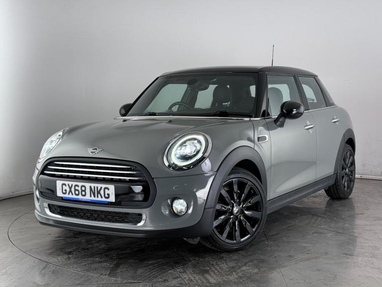 2019 MINI Hatch 1.5 Cooper Exclusive Euro 6 (s/s) 5dr HATCHBACK Petrol Manual