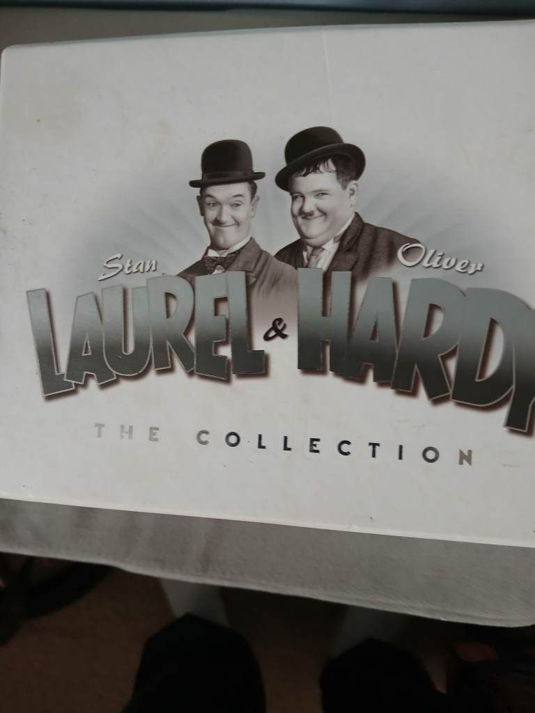 Laurel and hardy box set