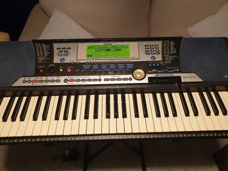 Vintage YAMAHA portatone KEYBOARD +