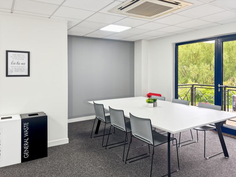 St Neots - PE196RE \ Desk Space Available in a Coworking Environment