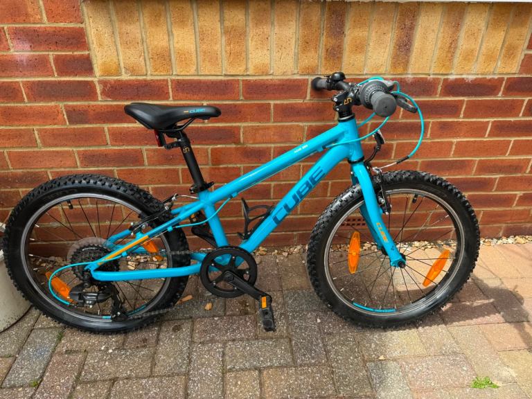 Cube Kids Bike - Very Good Condition, Blue
