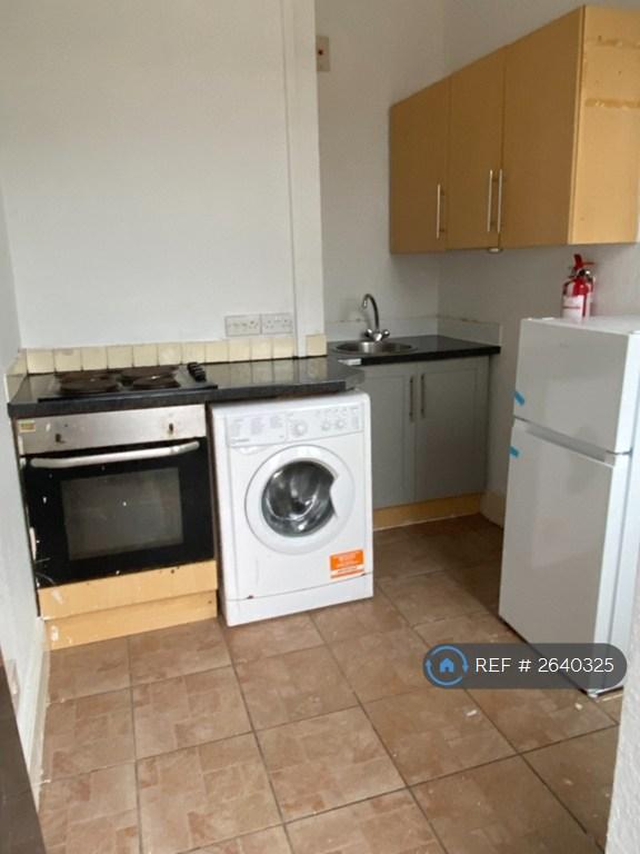 Studio flat in Sheffield, Sheffield, S6 (#2640325)