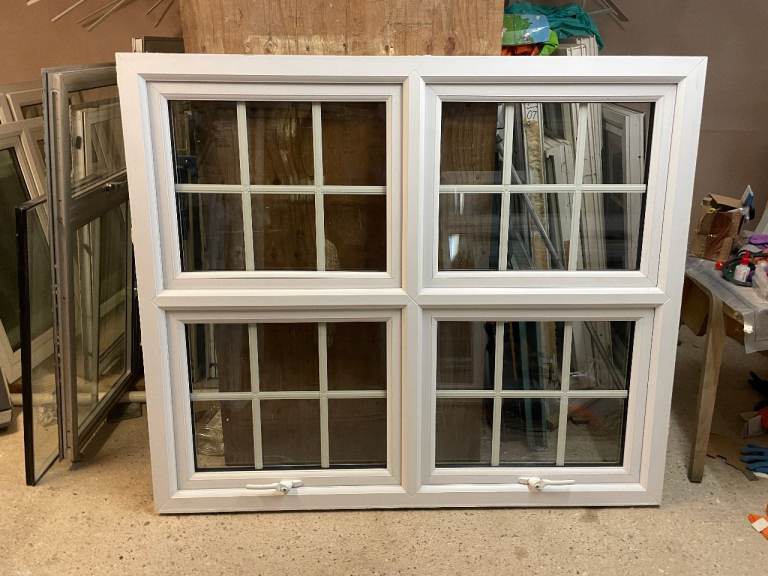 H 137.5 x W 162.5 cm GOOD CONDITION GEORGIAN UPVC DOUBLE GLAZED WINDOW - 3 YEARS OLD (REF: MJ222)