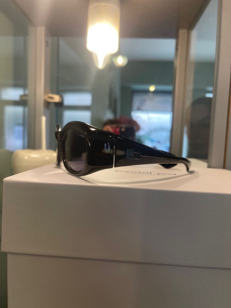 90s Gucci sunglasses