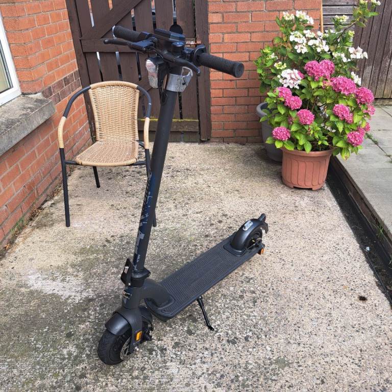 Carrera electric scooter