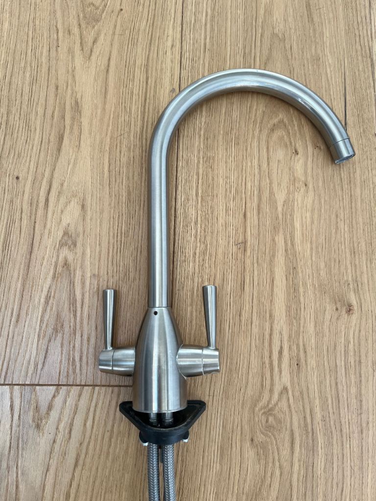 Kitchen mixer tap
