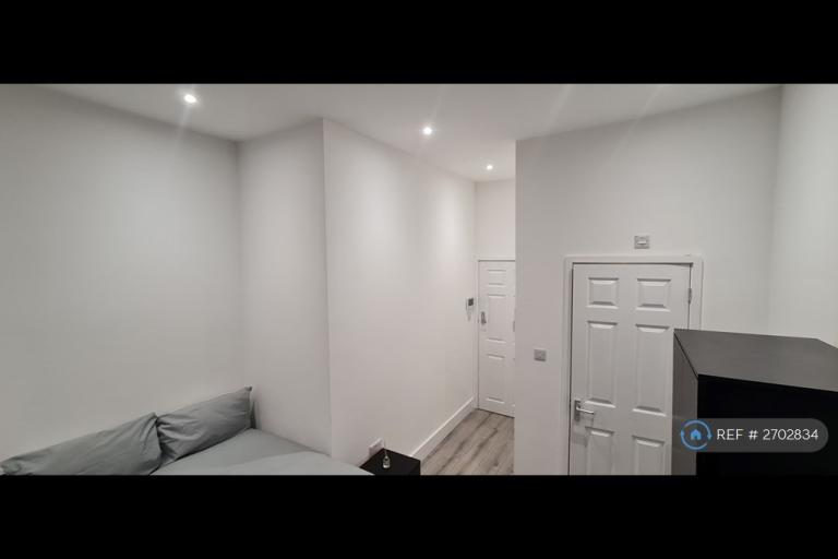 1 bedroom in Southchurch Road, Southend-On-Sea, SS1 (#2702834)