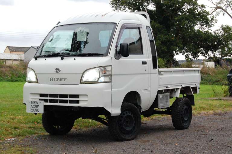 DAIHATSU HIJET  White Manual Petrol 2008