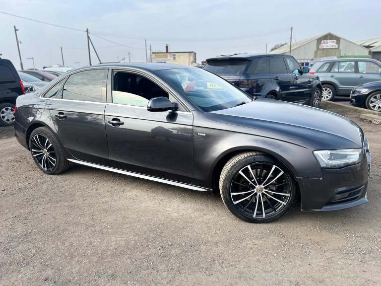 AUDI A4 2.0 TDI S line 2015