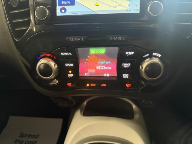 2017 Nissan Juke 1.6 N-Connecta XTRON Euro 6 5dr HATCHBACK Petrol Automatic