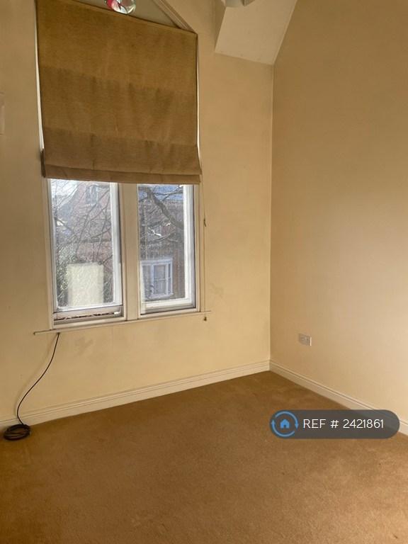 1 bedroom flat in Sugden House, Leek, ST13 (1 bed) (#2421861)