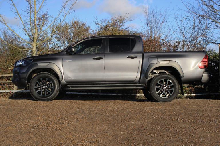 2022 Toyota Hilux Invincible X D/Cab Pick Up 2.8 D-4D Auto PICK UP DIESEL Automatic