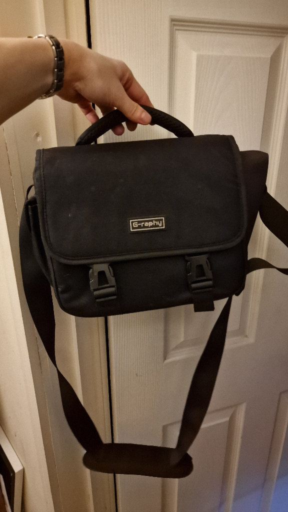 G-raphy crossbody Camera Case for SLR DSLR - Black