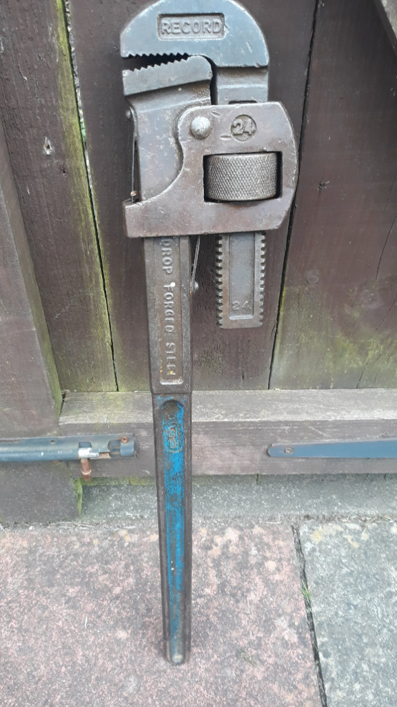 Record 24 inch stilsons 