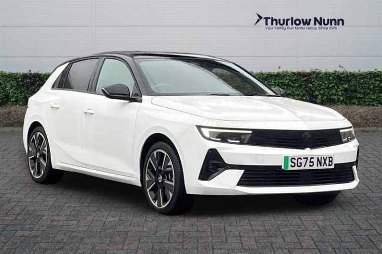 2025 Vauxhall Astra 54kWh Ultimate Hatchback 5dr Electric Auto (156 ps) Hatchback Electric Automatic