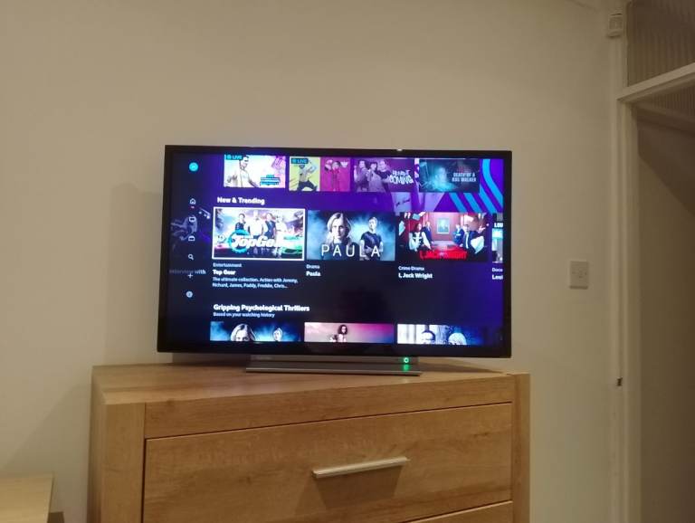 Toshiba  Smart TV