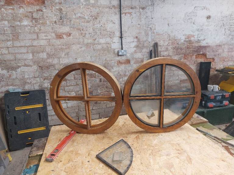 Round portal timber window