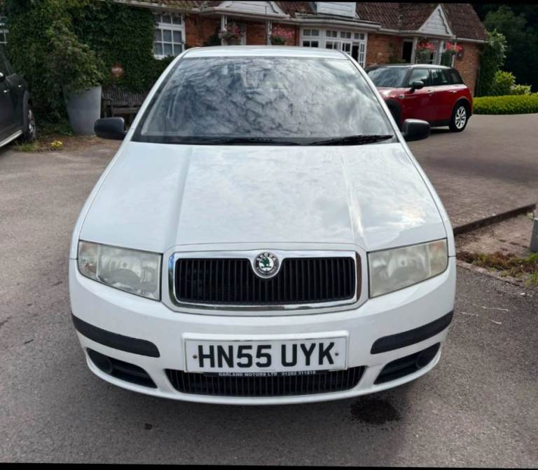 Skoda, FABIA, 1.2 - 57k miles- small like a Polo Corsa Fiesta 