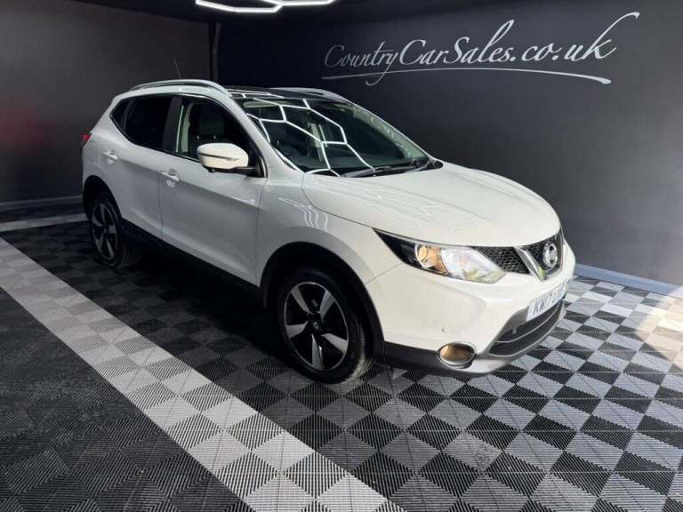 2017 Nissan Qashqai 1.5 dCi N-Connecta SUV 5dr Diesel Manual 2WD Euro 6 (s/s) (110 ps) HATCHBACK ...